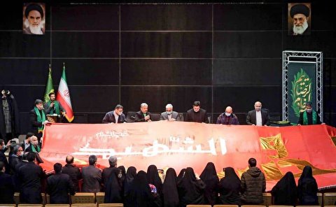 موزه حرم رضوی میزبان پرچم اباعبدالله الحسین(ع) شد